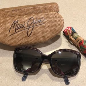 Maui Jim Orchid Polarized 735 11S. Gray frame.